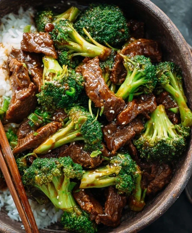 Chinese Beef and Broccoli (牛肉炒西兰花)